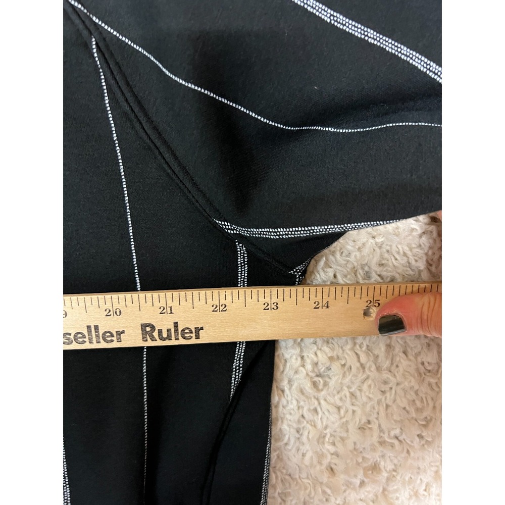Fabletics To Go Quarter Zip Sweatshirt Mens XL Black Striped Athleisure Golf - Picture 4 of 8